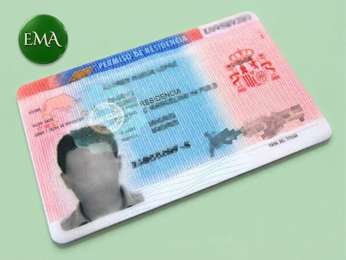 Tarjeta de permiso de residencia española con los datos personales difuminados